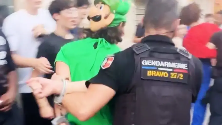 Derrière la vidéo virale de Mario et Luigi arrêtés par la police à Paris